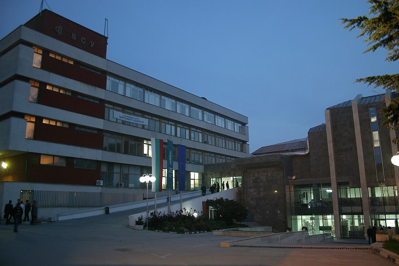 Varna Hür Üniversitesi (Chernorizets Hrabar)